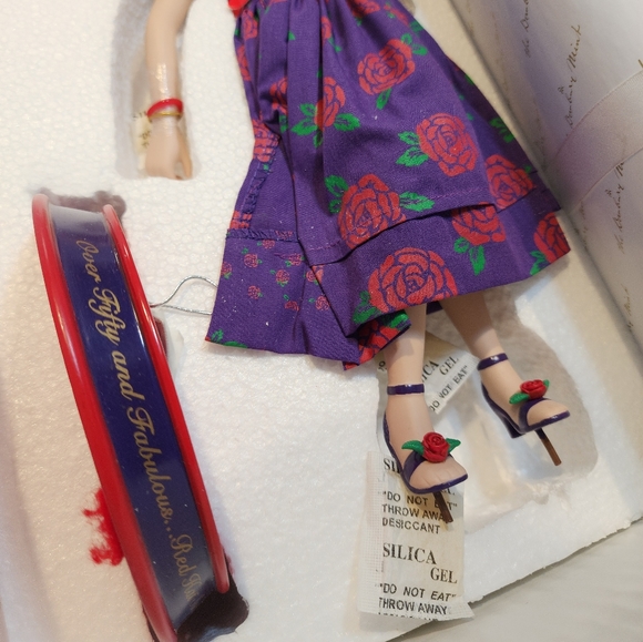 Betty Boop "Over Fifty and Fabulous" Porcelain Doll by Syd Hap - Picture 5 of 11